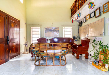 11 Bedroom Guesthouse For Rent - Svay Dangkum, Siem Reap thumbnail