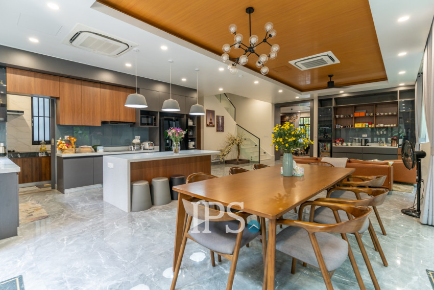 7 Bedroom Villa For Rent - Boeung Kak 2, Phnom Penh