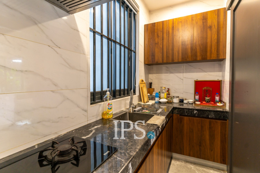 7 Bedroom Villa For Rent - Boeung Kak 2, Phnom Penh