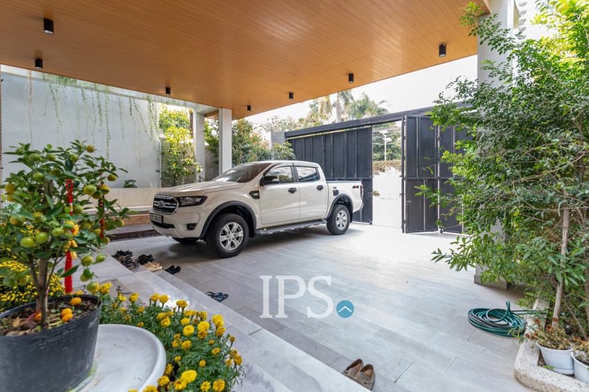 7 Bedroom Villa For Rent - Boeung Kak 2, Phnom Penh