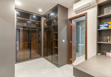 7 Bedroom Villa For Rent - Boeung Kak 2, Phnom Penh thumbnail