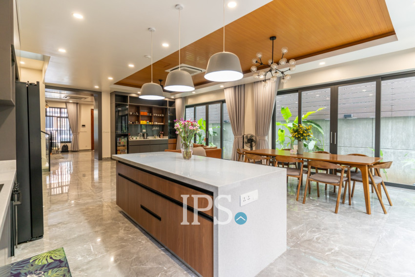 7 Bedroom Villa For Rent - Boeung Kak 2, Phnom Penh