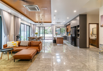 7 Bedroom Villa For Rent - Boeung Kak 2, Phnom Penh thumbnail