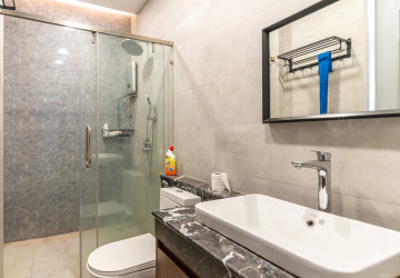 7 Bedroom Villa For Rent - Boeung Kak 2, Phnom Penh thumbnail