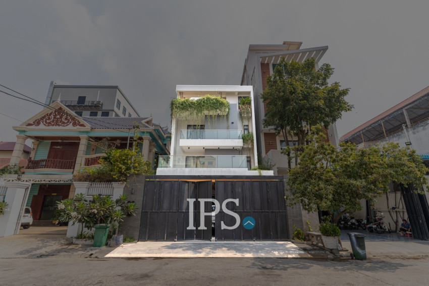 7 Bedroom Villa For Rent - Boeung Kak 2, Phnom Penh