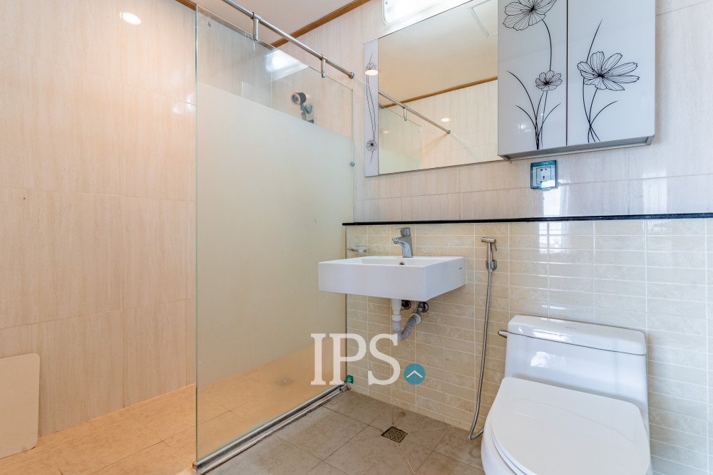 13th Floor 3 Bedroom Condo For Sale - De Castle Noblesse, Beoung Kak 1, Phnom Penh - Image 17 13th Floor 3 Bedroom Condo For Sale - De Castle Noblesse, Beoung Kak 1, Phnom Penh - Image 17