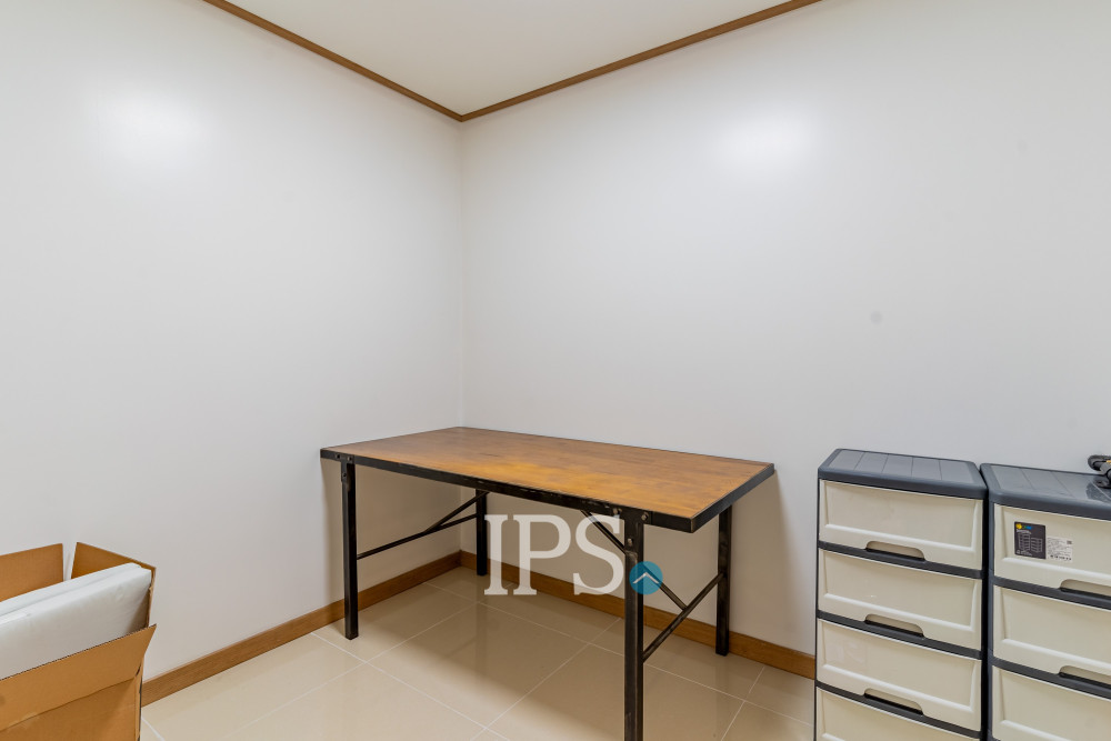 13th Floor 3 Bedroom Condo For Sale - De Castle Noblesse, Beoung Kak 1, Phnom Penh - Image 16 13th Floor 3 Bedroom Condo For Sale - De Castle Noblesse, Beoung Kak 1, Phnom Penh - Image 16