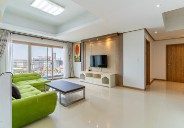 13th Floor 3 Bedroom Condo For Sale - De Castle Noblesse, Beoung Kak 1, Phnom Penh - Image 4
