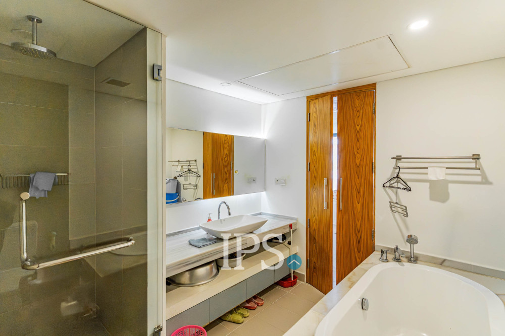 Duplex 4 Bedroom Serviced Apartment For Rent - Chakto Mukh, Phnom Penh - Image 25