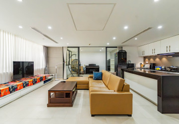 Duplex 4 Bedroom Serviced Apartment For Rent – Chakto Mukh, Phnom Penh
