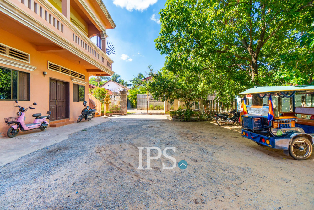 818 Sqm Commercial Land and House For Sale - Sala Kamreuk, Siem Reap - Image 11