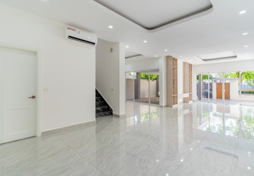 4 Bedroom Villa For Rent - Orkide The Porchentong, Sen Sok, Phnom Penh photo 5