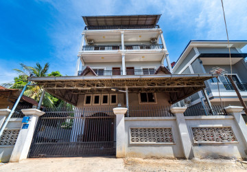 11 Bedroom Guesthouse For Sale – Svay Dangkum, Siem Reap