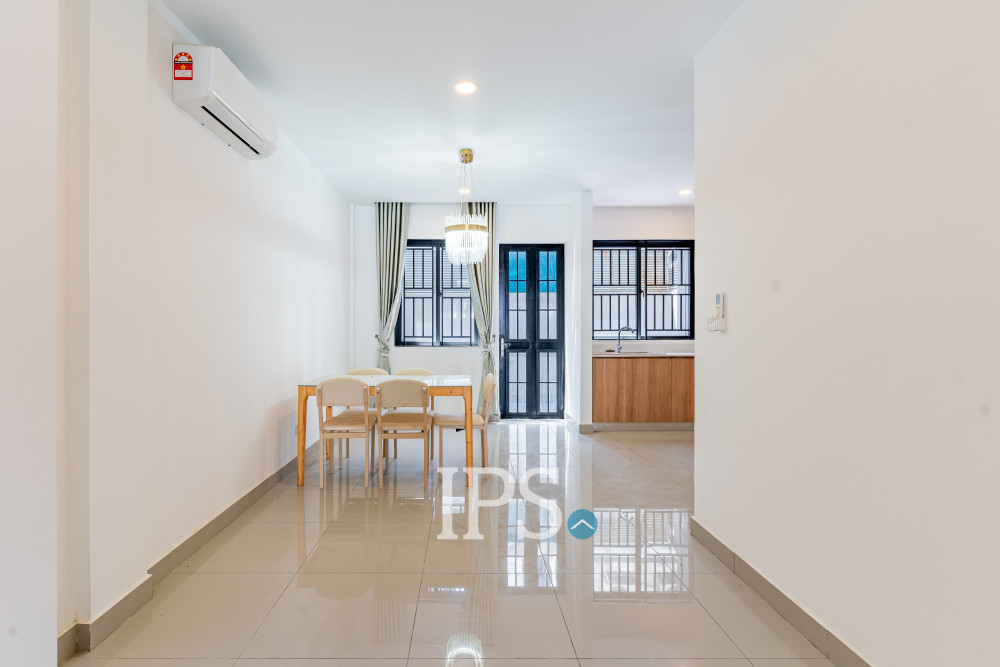 4 Bedroom Link Villa For Sale - Chip Mong Landmark 60m,  Hun Sen Blvd, Phnom Penh - Image 7