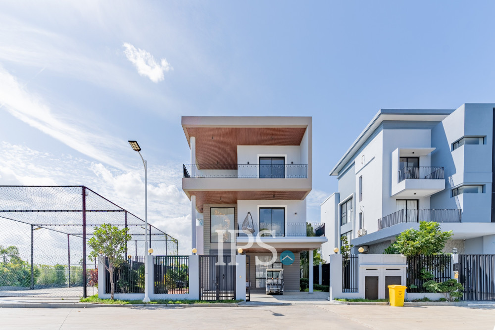 4 Bedroom Queen Bee Villa For Sale - Borey Palm Spring, Dangkao, Phnom Penh