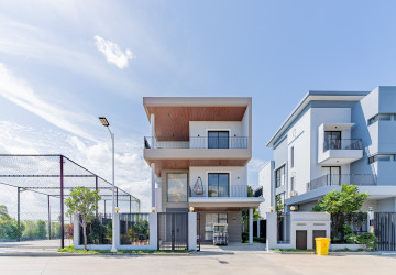 4 Bedroom Queen Bee Villa For Sale – Borey Palm Spring, Dangkao, Phnom Penh