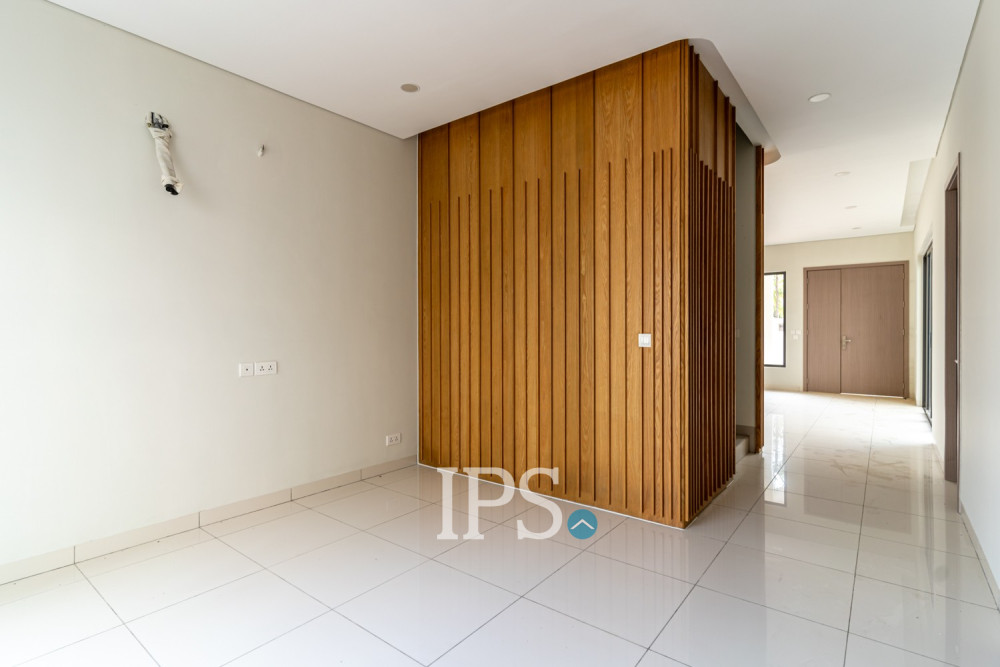 4 Bedroom Villa Klem For Sale - Borey Chankiri, Preaek Kampues, Phnom Penh - Image 8