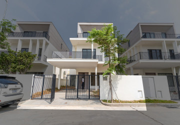4 Bedroom Villa Klem For Sale – Borey Chankiri, Preaek Kampues, Phnom Penh