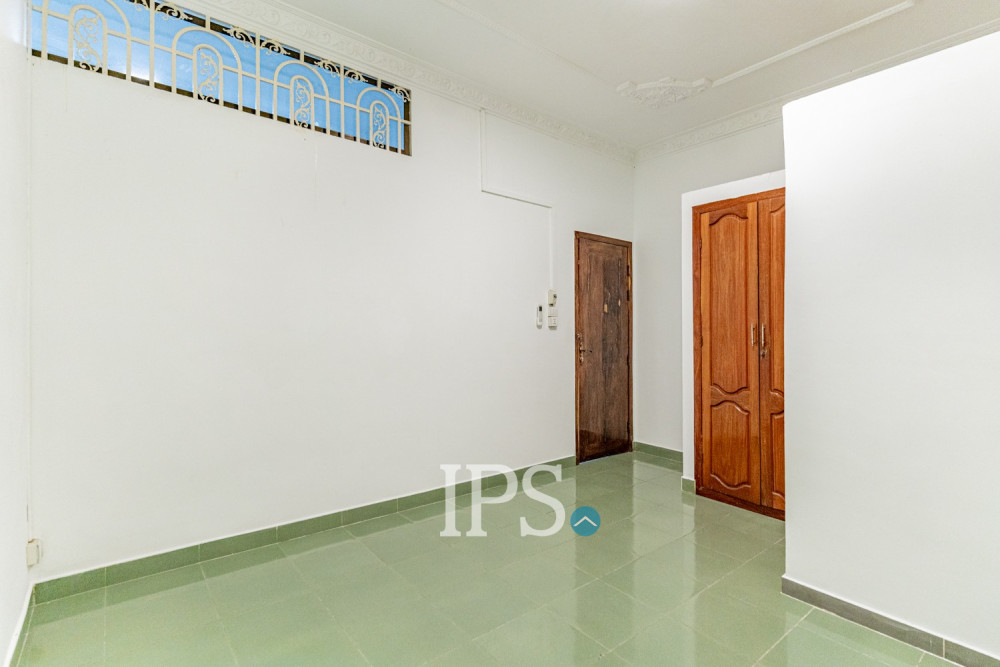 Renovated 3 Bedroom Apartment For Rent - Beoung Raing, Phnom Penh - Image 24