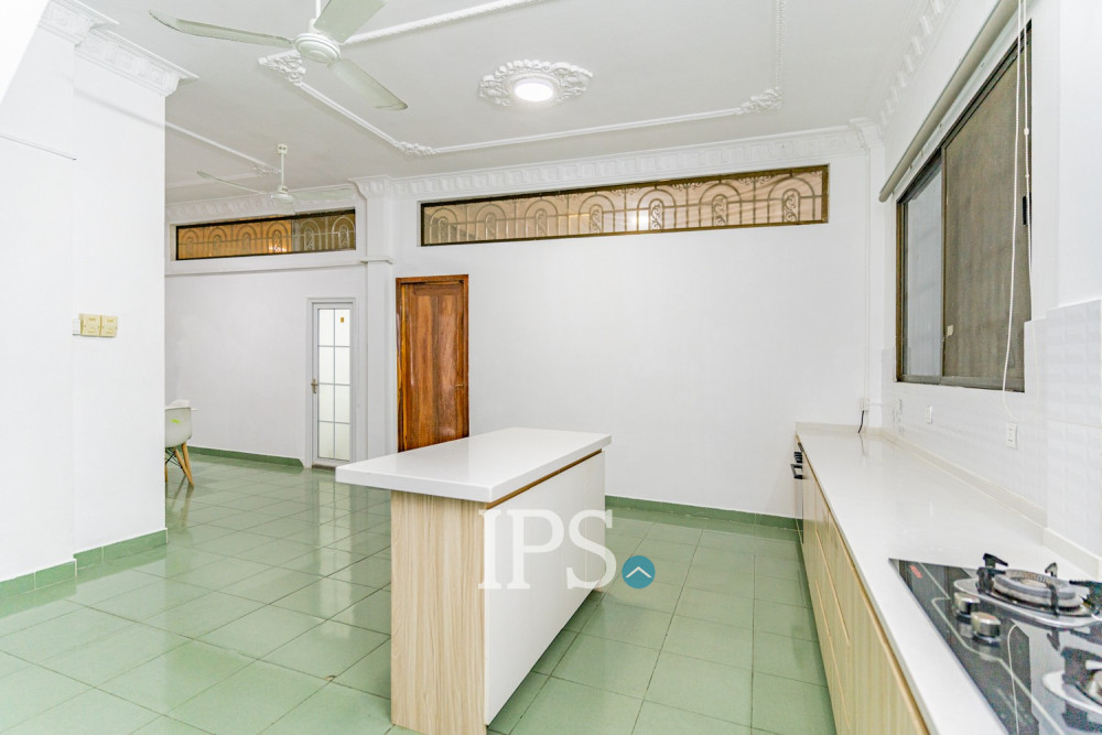 Renovated 3 Bedroom Apartment For Rent - Beoung Raing, Phnom Penh - Image 14