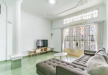 Renovated 3 Bedroom Apartment For Rent - Beoung Raing, Phnom Penh - Image 2