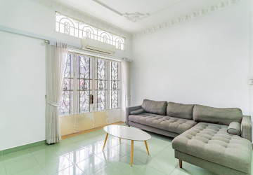 Renovated 3 Bedroom Apartment For Rent - Beoung Raing, Phnom Penh - Image 3