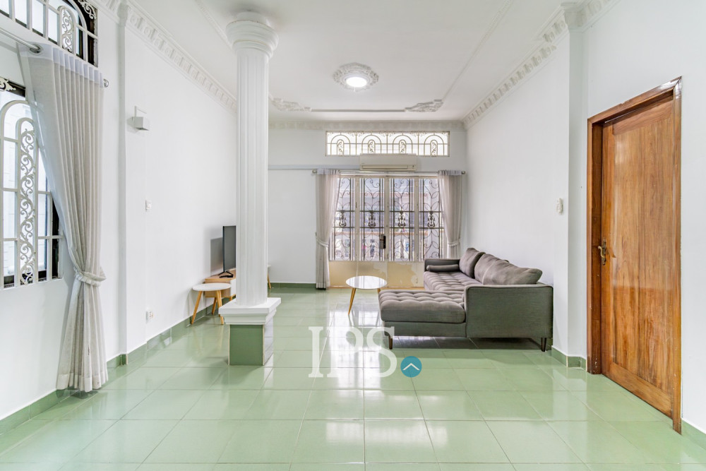 Renovated 3 Bedroom Apartment For Rent - Beoung Raing, Phnom Penh - Image 8