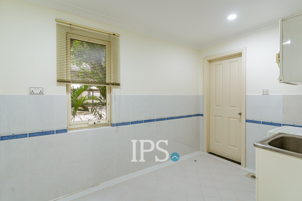 3 Bedroom Serviced Apartment For Rent - Teuk Thla, Phnom Penh - Image 11