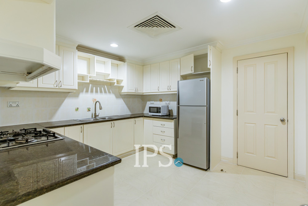 3 Bedroom Serviced Apartment For Rent - Teuk Thla, Phnom Penh - Image 8