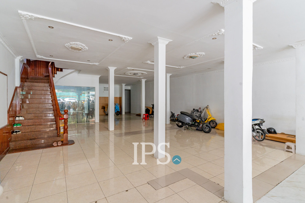 3 Bedroom Shophouse For Sale - St. 271, Tuol Kork, Phnom Penh - Image 6 3 Bedroom Shophouse For Sale - St. 271, Tuol Kork, Phnom Penh - Image 6