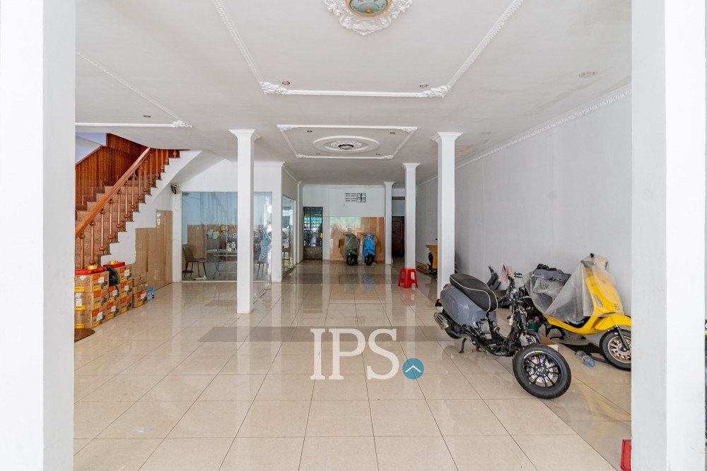3 Bedroom Shophouse For Sale - St. 271, Tuol Kork, Phnom Penh - Image 8 3 Bedroom Shophouse For Sale - St. 271, Tuol Kork, Phnom Penh - Image 8