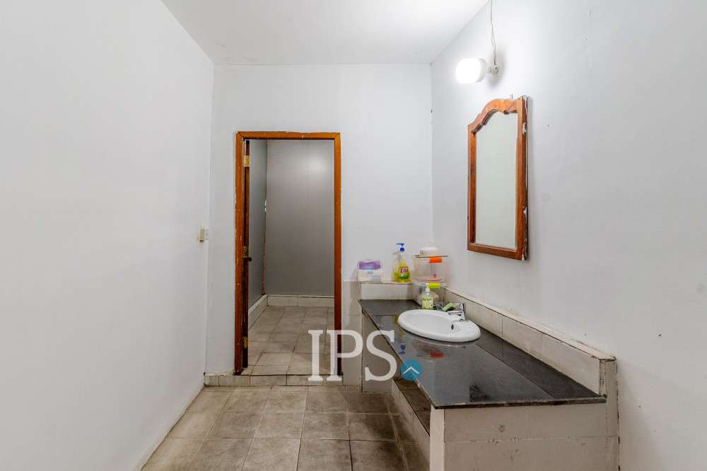 3 Bedroom Shophouse For Sale - St. 271, Tuol Kork, Phnom Penh - Image 18 3 Bedroom Shophouse For Sale - St. 271, Tuol Kork, Phnom Penh - Image 18