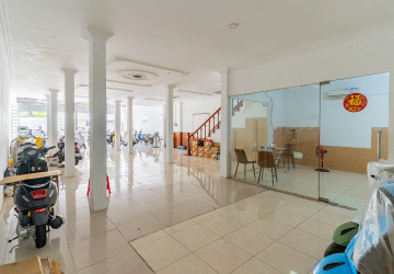3 Bedroom Shophouse For Sale - St. 271, Tuol Kork, Phnom Penh photo 5