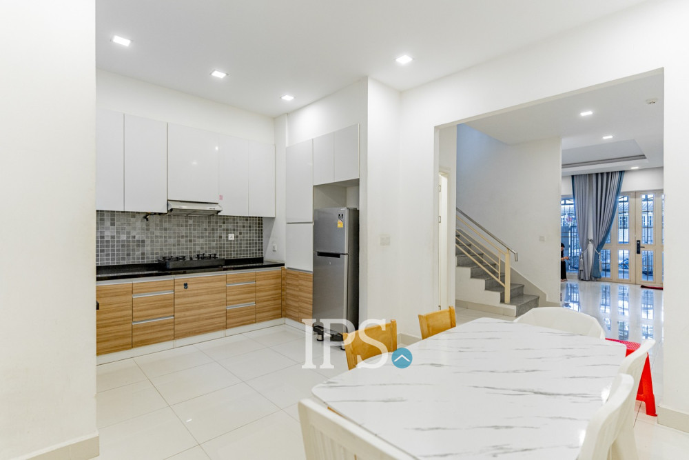 4 Bedroom Villa For Rent - Borey Chip Mong Sen Sok, Phnom Penh Thmey, Phnom Penh - Image 9