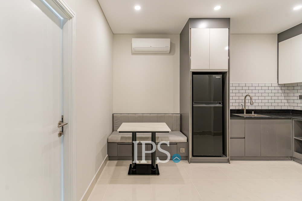 1 Bedroom Serviced Apartment For Rent - Toul Tum Poung 1, Phnom Penh - Image 2
