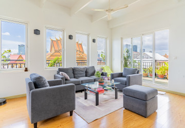 Renovated Duplex 4 Bedroom Apartment For Sale - Srah Chork, Daun Penh, Phnom Penh - Image 2