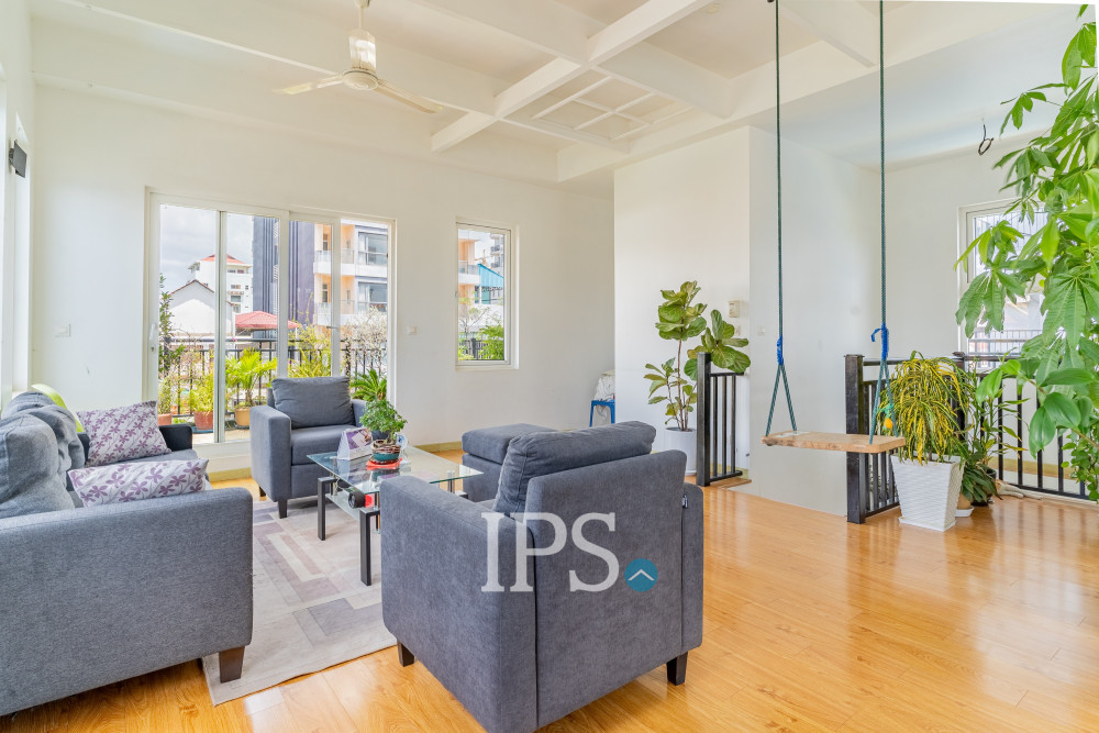 Renovated Duplex 4 Bedroom Apartment For Sale - Srah Chork, Daun Penh, Phnom Penh - Image 3 Renovated Duplex 4 Bedroom Apartment For Sale - Srah Chork, Daun Penh, Phnom Penh - Image 3