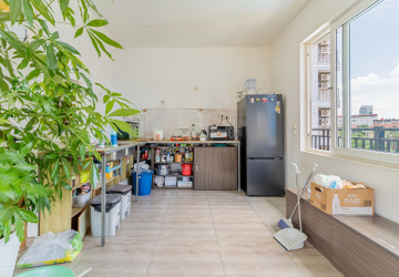 Renovated Duplex 4 Bedroom Apartment For Sale - Srah Chork, Daun Penh, Phnom Penh photo 6