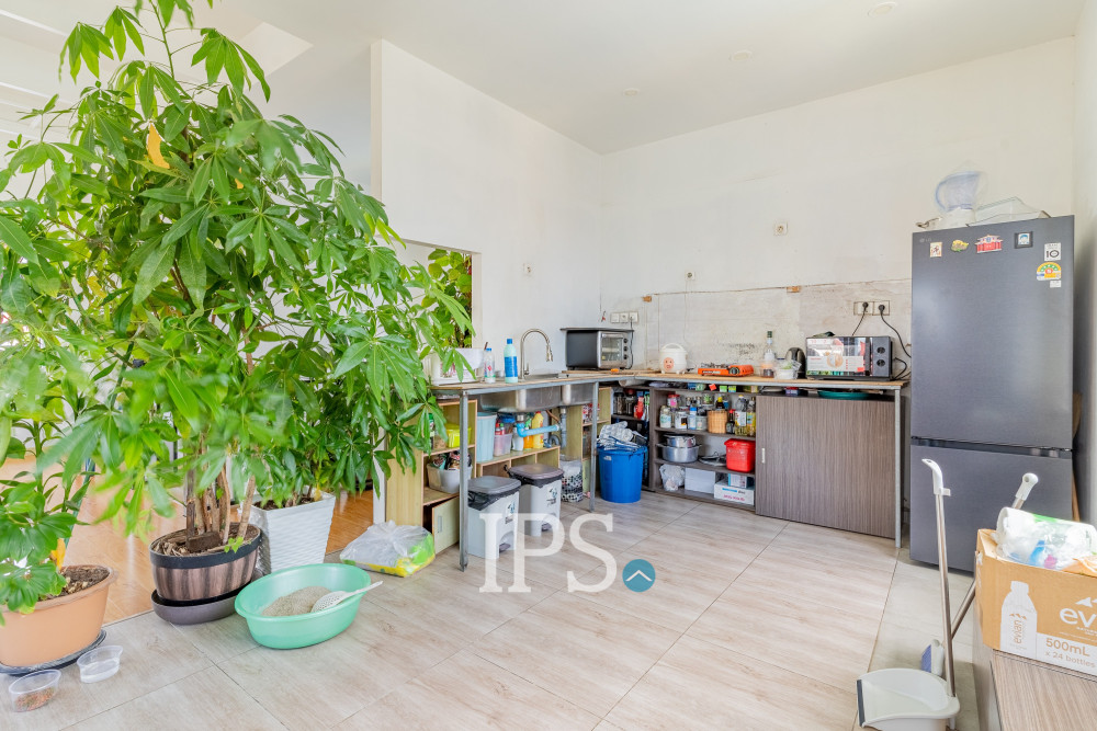 Renovated Duplex 4 Bedroom Apartment For Sale - Srah Chork, Daun Penh, Phnom Penh - Image 7 Renovated Duplex 4 Bedroom Apartment For Sale - Srah Chork, Daun Penh, Phnom Penh - Image 7