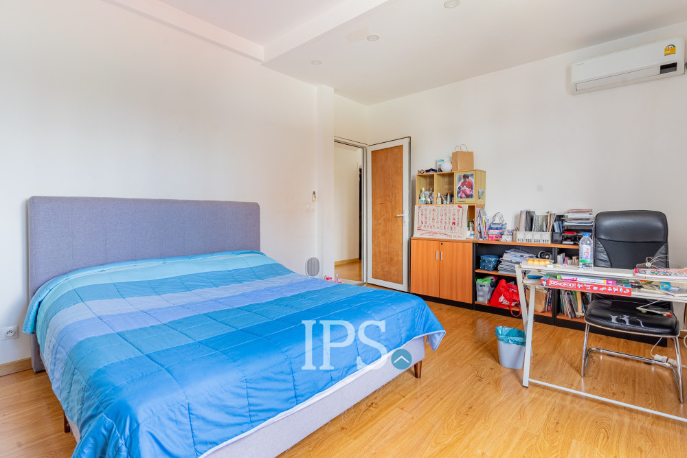 Renovated Duplex 4 Bedroom Apartment For Sale - Srah Chork, Daun Penh, Phnom Penh - Image 10 Renovated Duplex 4 Bedroom Apartment For Sale - Srah Chork, Daun Penh, Phnom Penh - Image 10