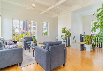 Renovated Duplex 4 Bedroom Apartment For Sale - Srah Chork, Daun Penh, Phnom Penh - Image 3