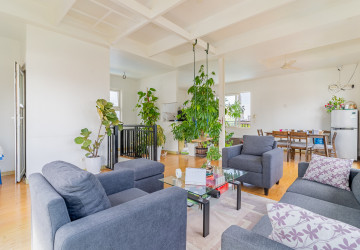 Renovated Duplex 4 Bedroom Apartment For Sale - Srah Chork, Daun Penh, Phnom Penh - Image 4