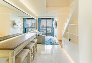 8th 2 Bedroom Condo For Sale – HuanYu Center, Tonle Bassac, Phnom Penh
