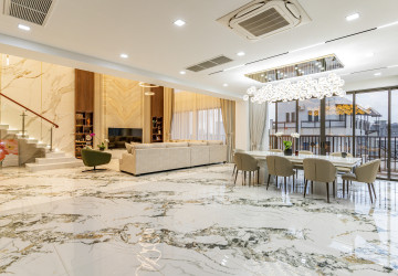 5 Bedroom Penthouse Serviced Apartment For Rent – Phsar Daeum Thkov, Phnom Penh