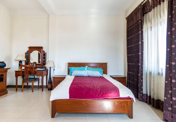 2 Bedroom  Apartment For Rent - Svay Dangkum, Siem Reap - Image 3