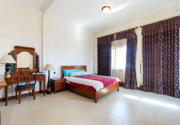 2 Bedroom  Apartment For Rent - Svay Dangkum, Siem Reap - Image 2