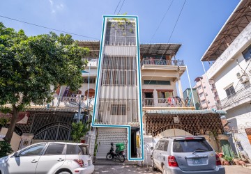 3 Bedroom Townhouse For Sale – Toul Tum Poung 2, Phnom Penh