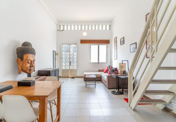 Renovated Duplex 2 Bedroom Apartment For Sale - Chakto Mukh, Phnom Penh - Image 2