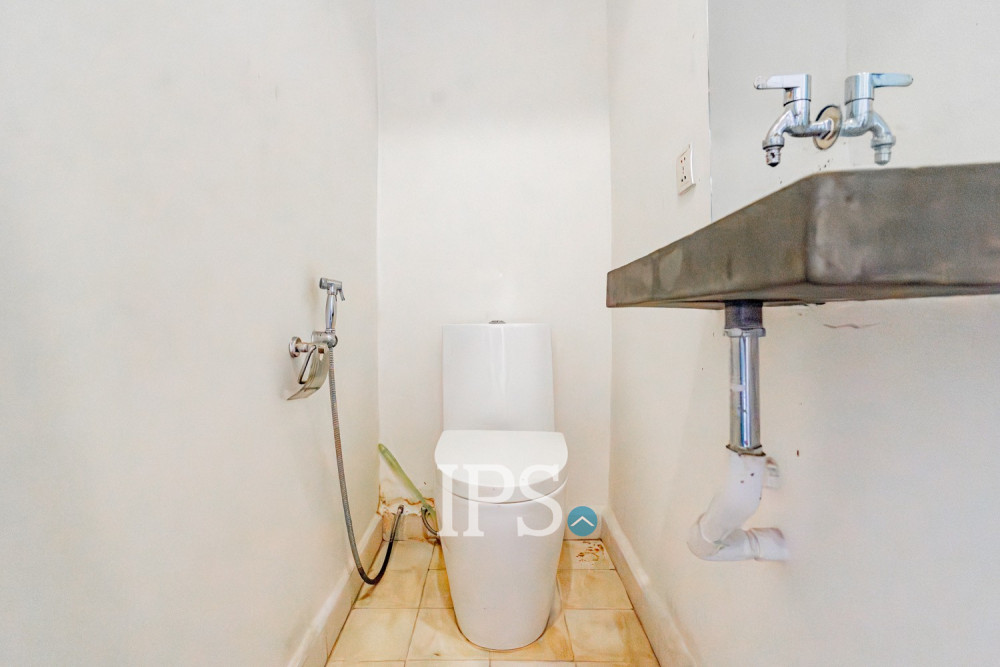 Renovated 2 Bedroom Apartment For Sale - Phsar Kandal 2, Phnom Penh - Image 18 Renovated 2 Bedroom Apartment For Sale - Phsar Kandal 2, Phnom Penh - Image 18
