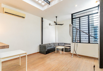 Renovated 2 Bedroom Apartment For Sale - Phsar Kandal 2, Phnom Penh - Image 2
